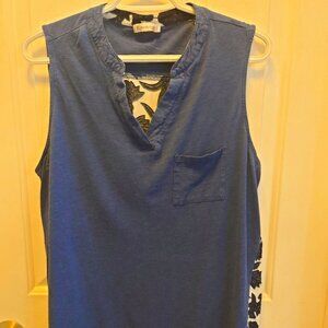 Ricki's floral back top